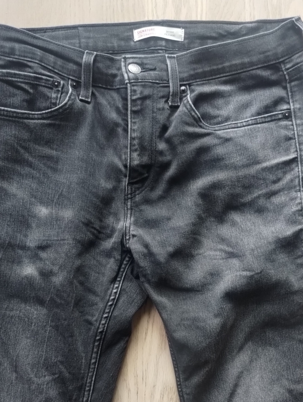 Signature Men’s Charcoal Slim Skinny Filiform Jeans By Levi Strauss.
